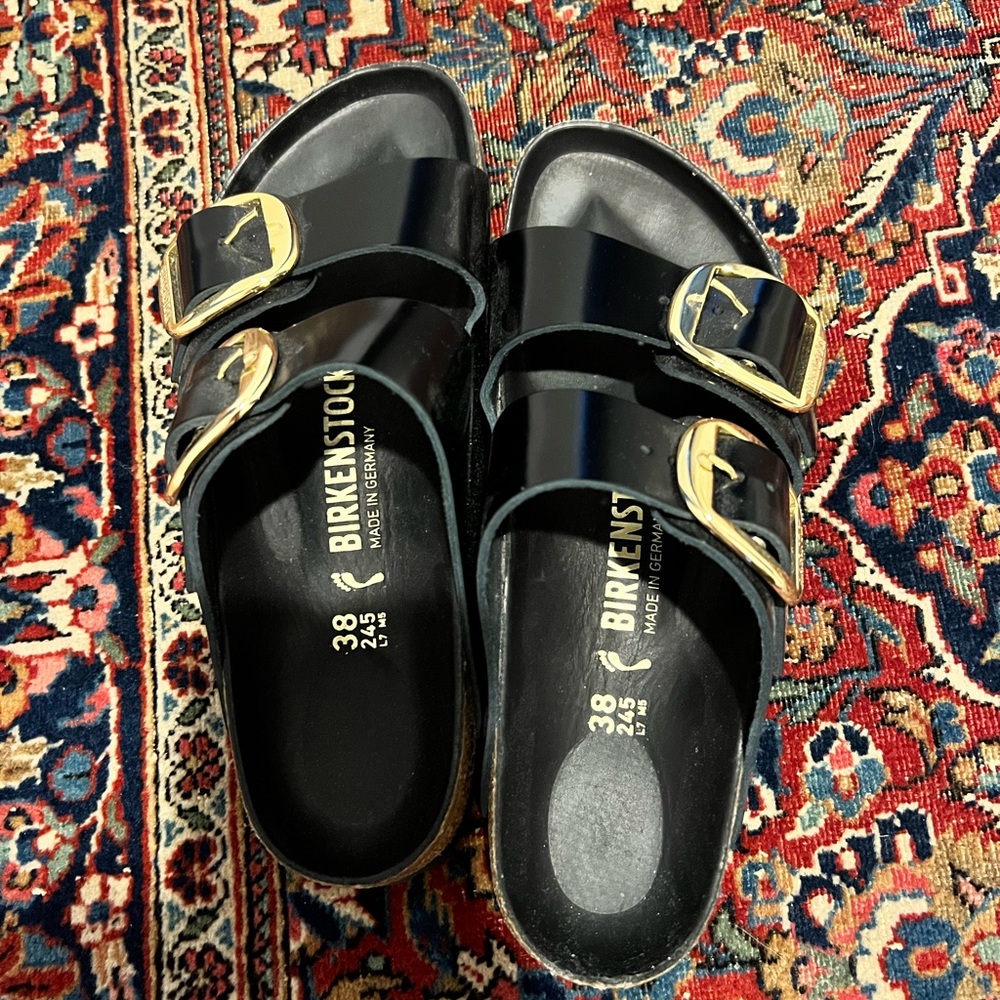 BIRKENSTOCK BIG BUCKLE ARIZONA PATENT LEATHER SANDALS